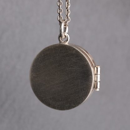 Locket - Image 6