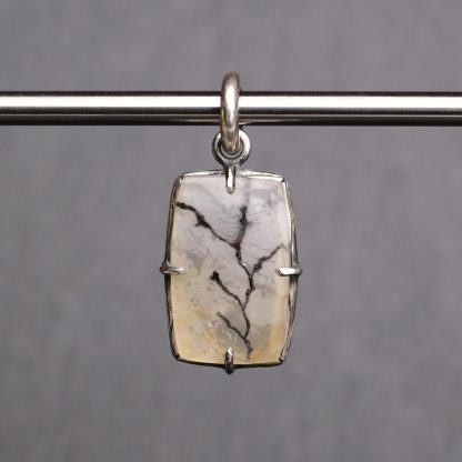 Dendritic quartz pendant