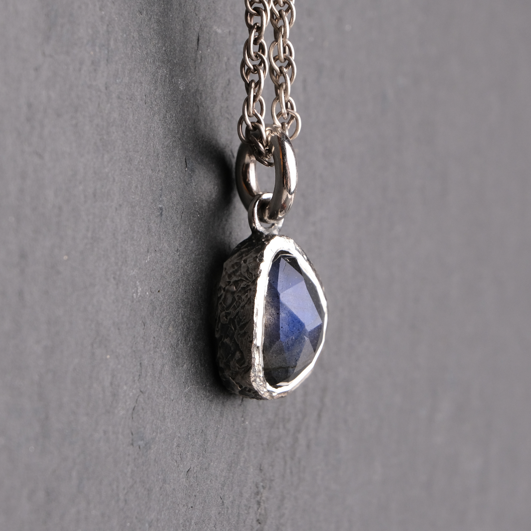 Labradorite pendant - Image 3