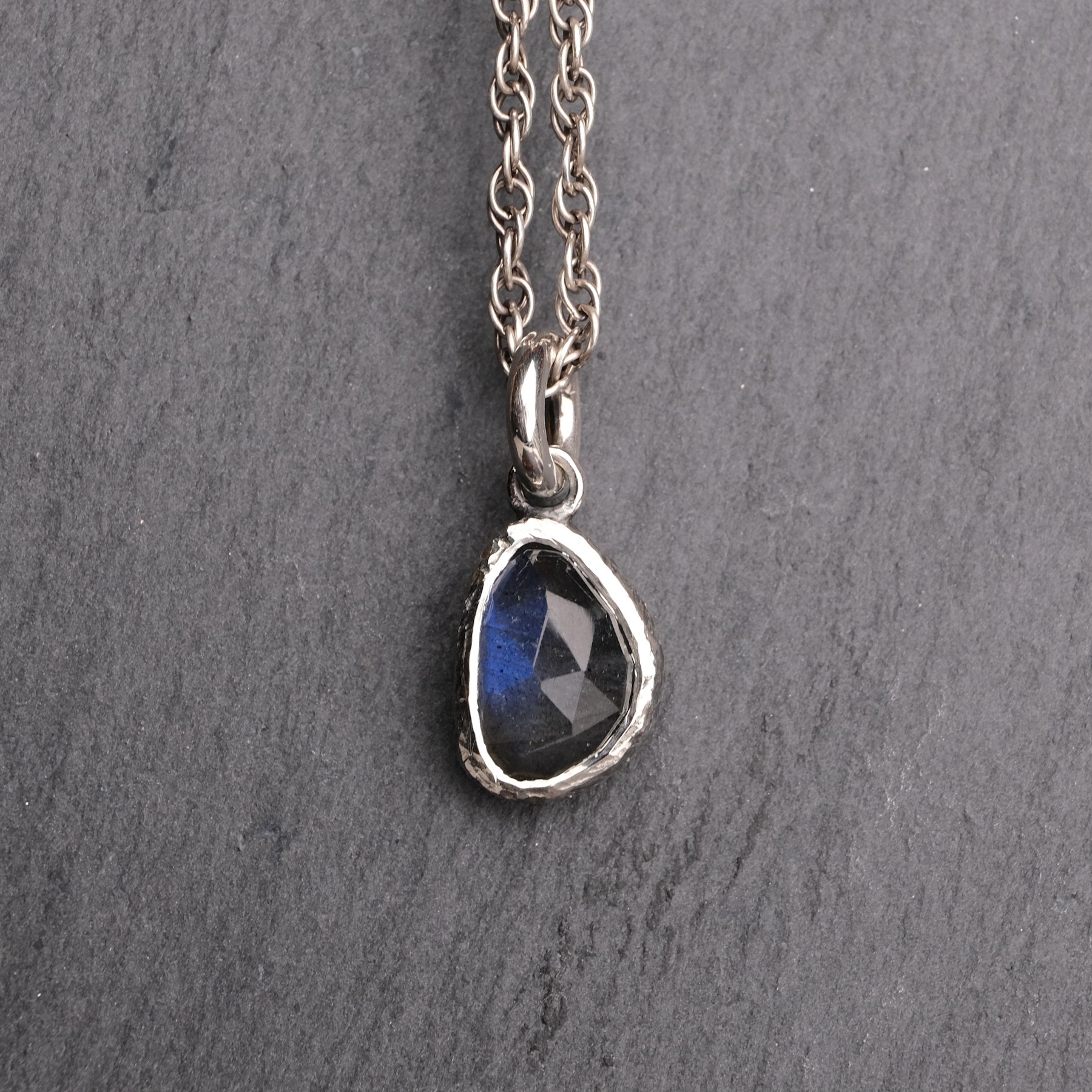 Labradorite pendant - Image 2