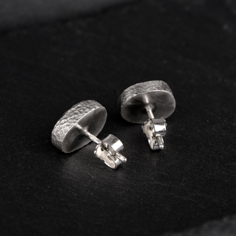 Moonstone stud earrings - Image 4