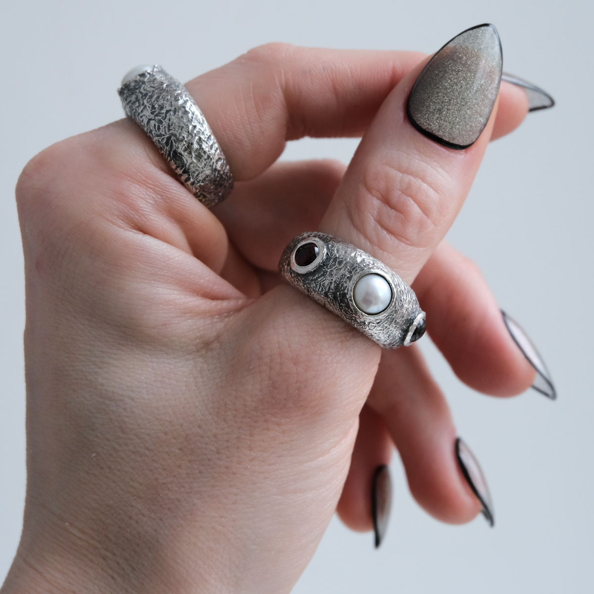 Ring with garnets and pearl - US 8 (18.2) - Image 6